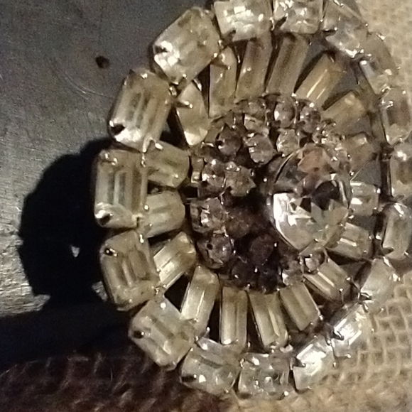 Vintage Brooch - Picture 3 of 12